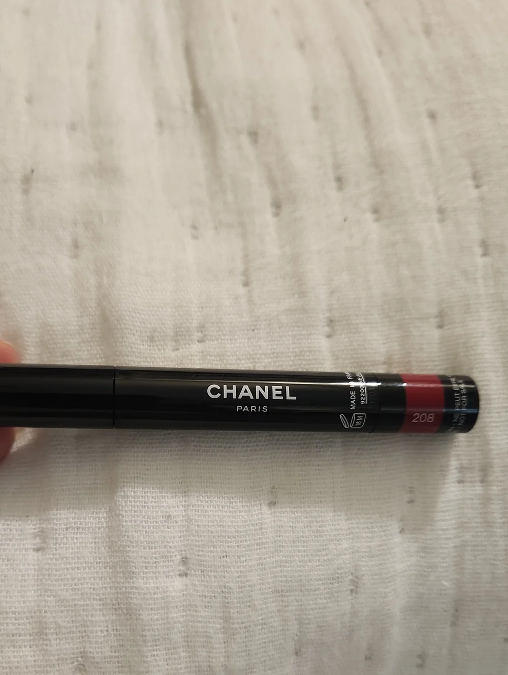 CHANEL Rouge Crayon Lip Pencil — 208 Deep Rose Red